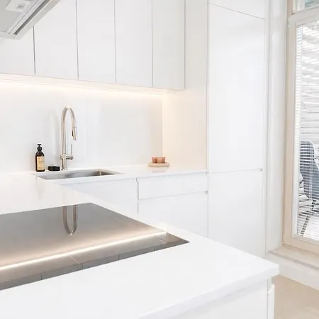 Appartamento Design Penthouse With Private Sauna & Sunset Balcony *