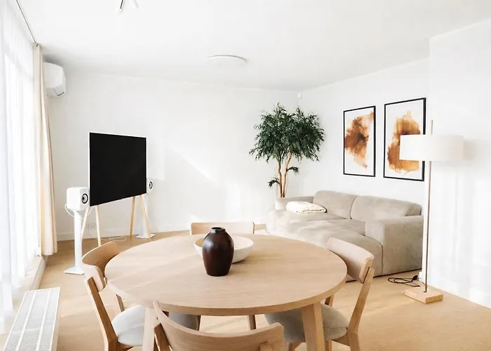 Design Penthouse With Private Sauna & Sunset Balcony *